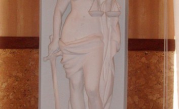 Скульптура из гипса: Юстиция (гипс, высота 1 м 70 см), СПОКАд, В.О